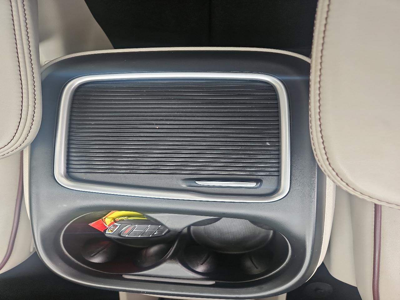 Chrysler Pacifica Limited FWD 2017