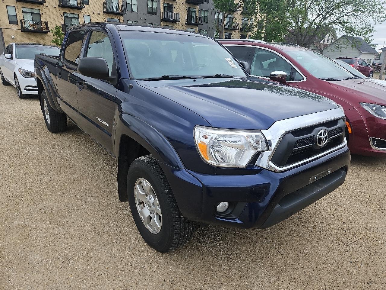 Toyota Tacoma 4WD Double Cab LB V6 AT (Natl) 2012