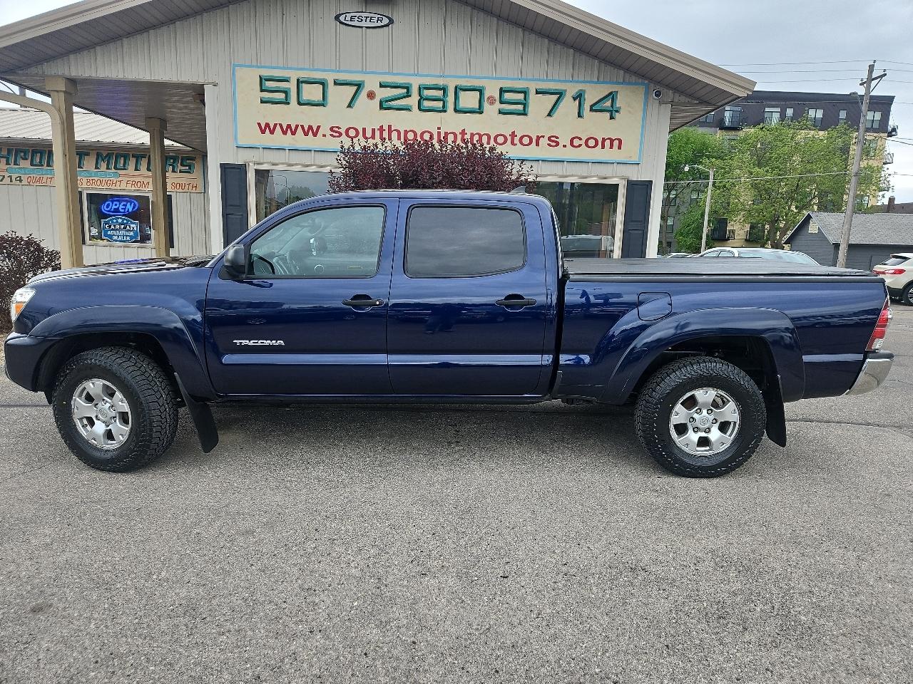 Toyota Tacoma 4WD Double Cab LB V6 AT (Natl) 2012