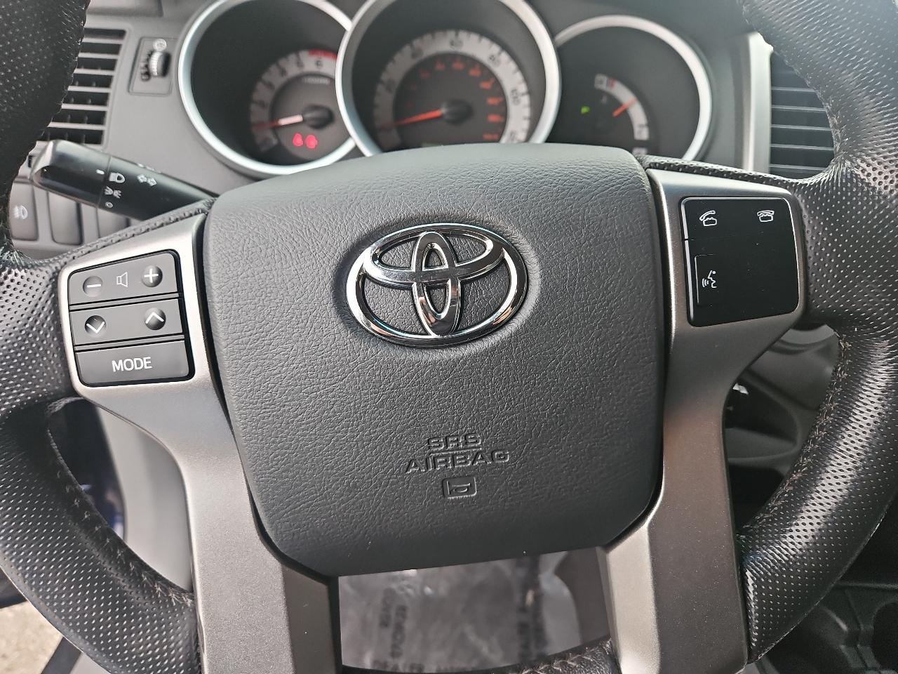 Toyota Tacoma 4WD Double Cab LB V6 AT (Natl) 2012