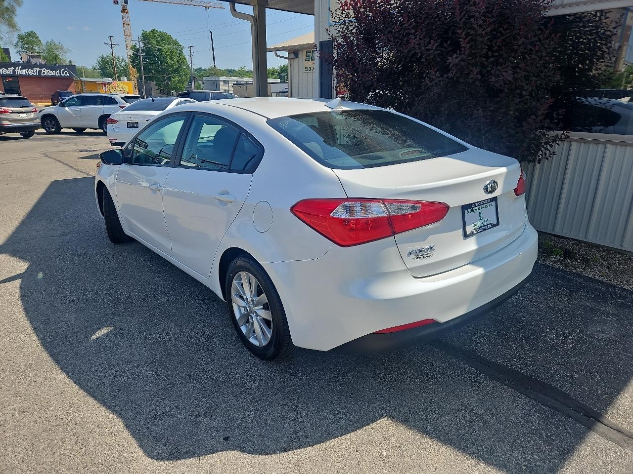 Kia Forte 4dr Sdn Auto LX 2015
