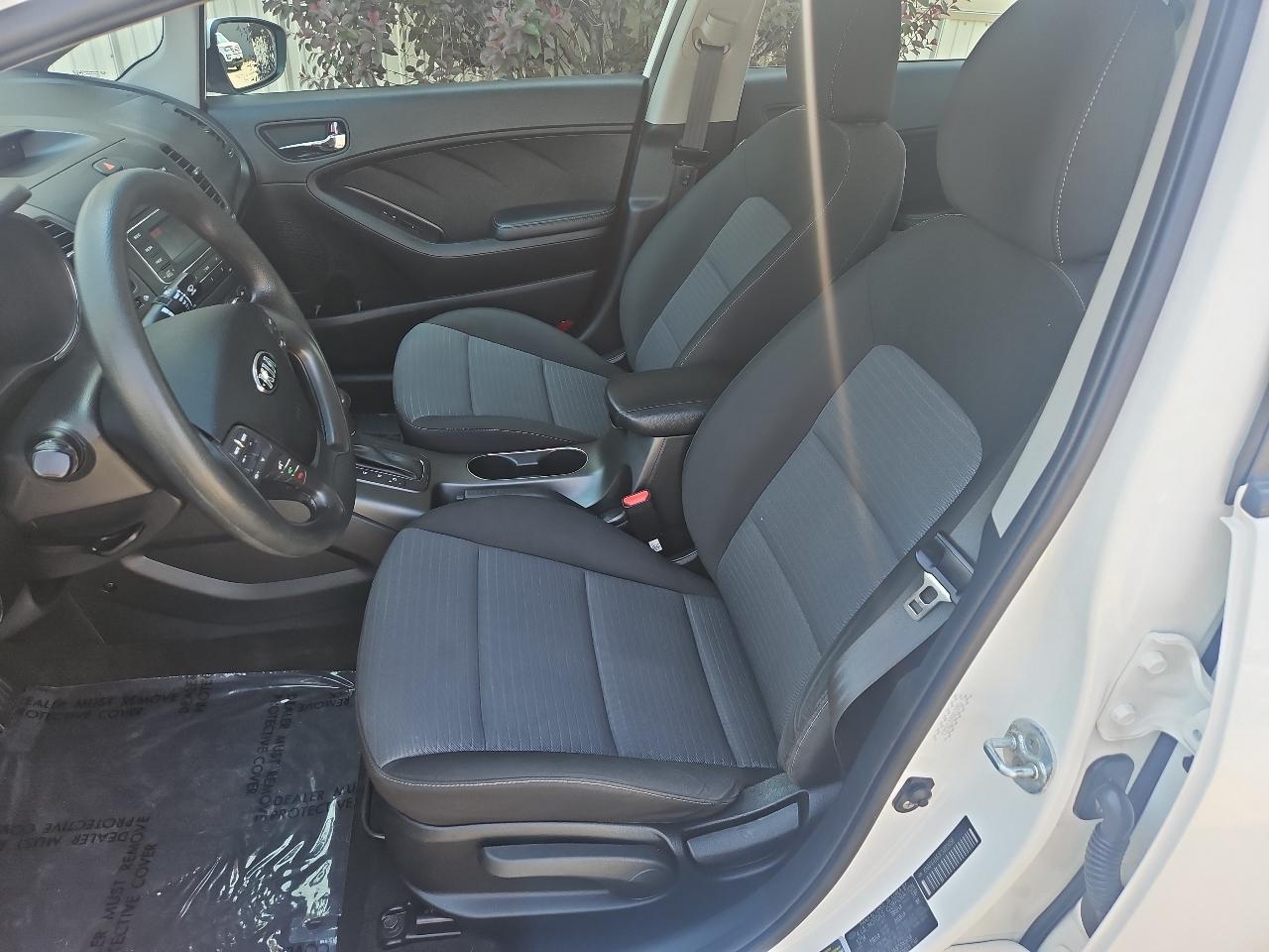 Kia Forte 4dr Sdn Auto LX 2015