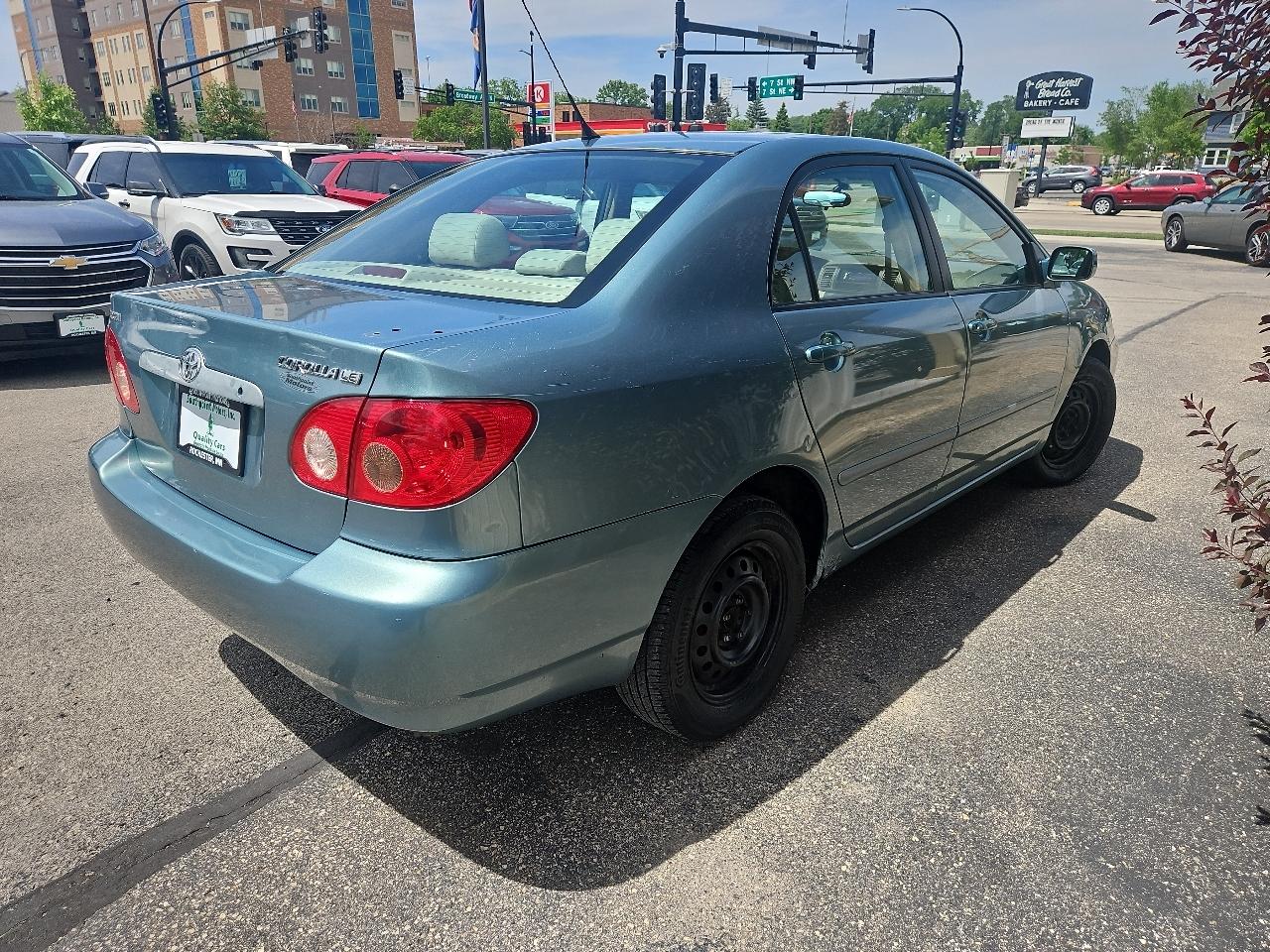 Toyota Corolla 4dr Sdn Auto CE (Natl) 2007