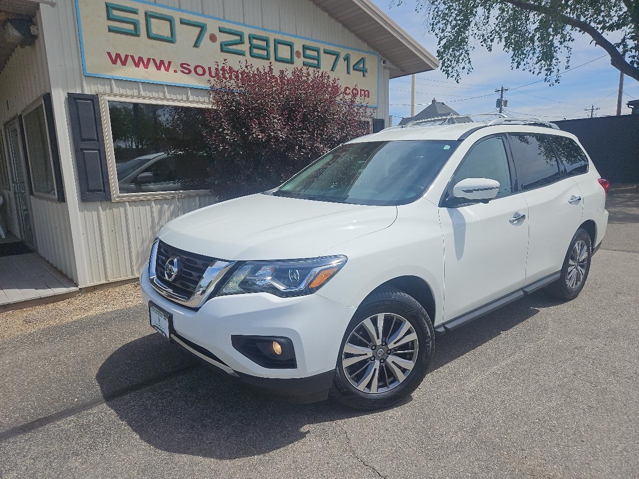 Nissan Pathfinder 4x4 SL 2019