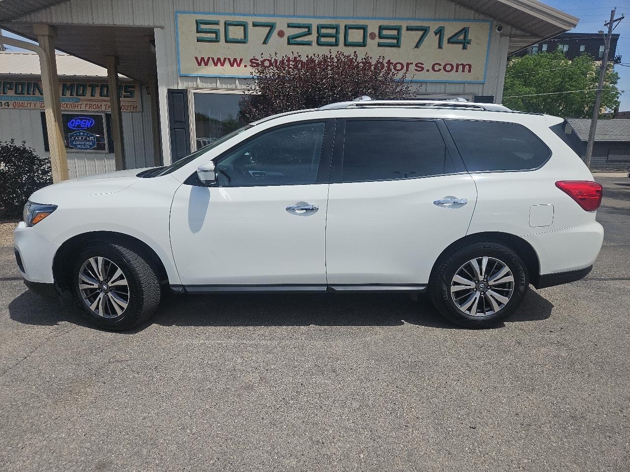 Nissan Pathfinder 4x4 SL 2019