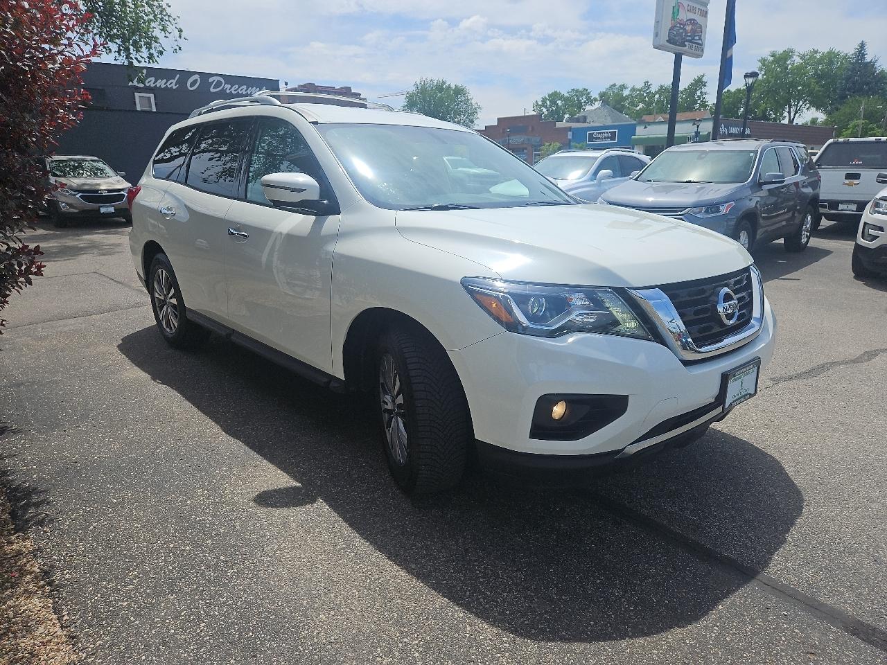 Nissan Pathfinder 4x4 SL 2019