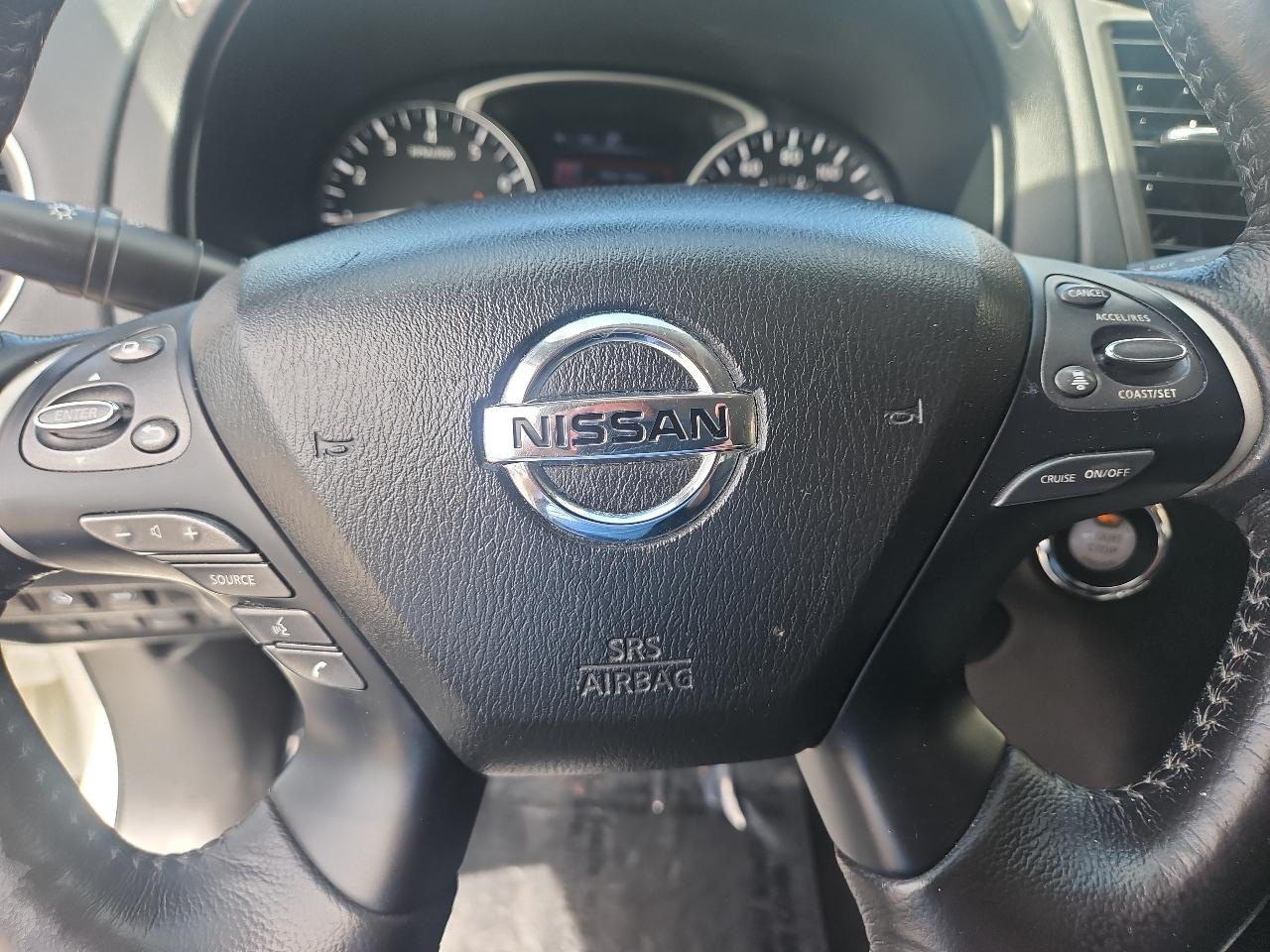 Nissan Pathfinder 4x4 SL 2019