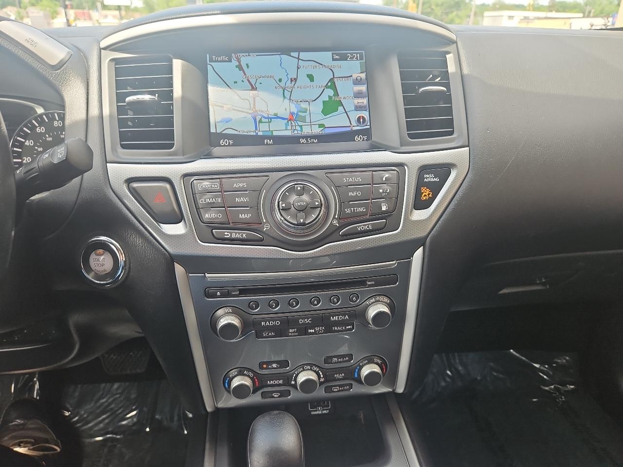 Nissan Pathfinder 4x4 SL 2019