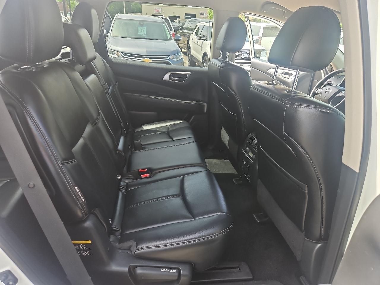 Nissan Pathfinder 4x4 SL 2019