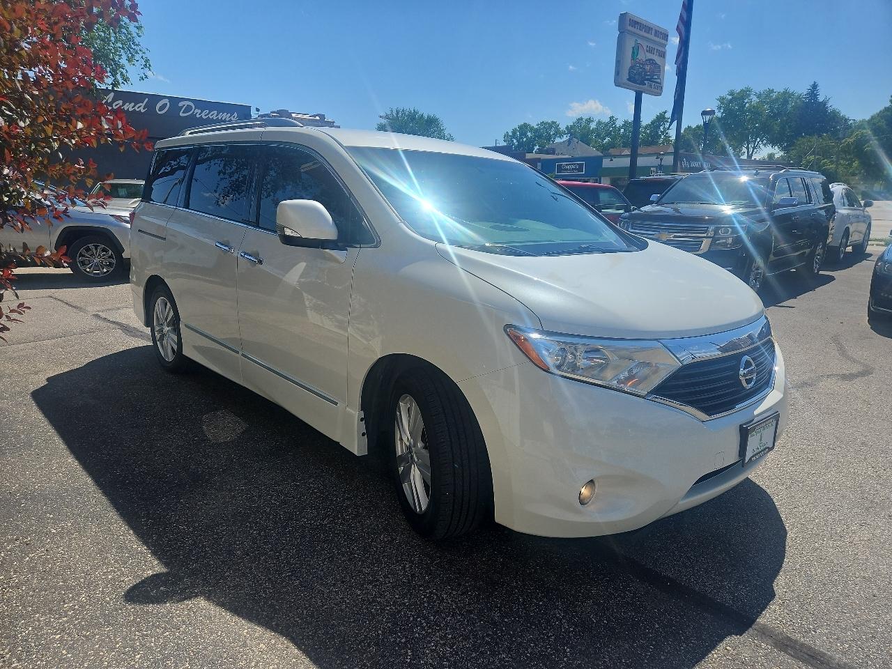 Nissan Quest 4dr SL 2012