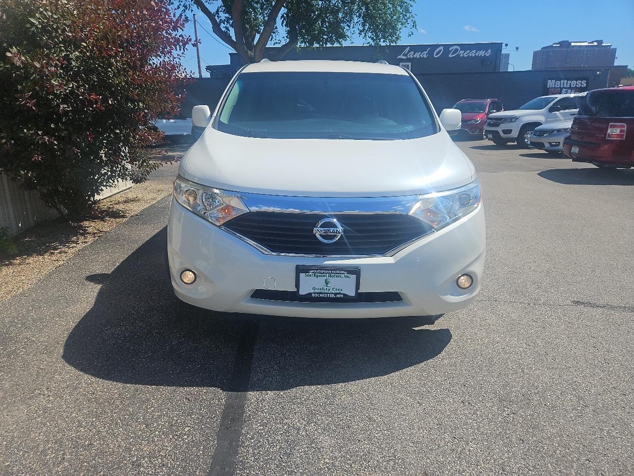 Nissan Quest 4dr SL 2012