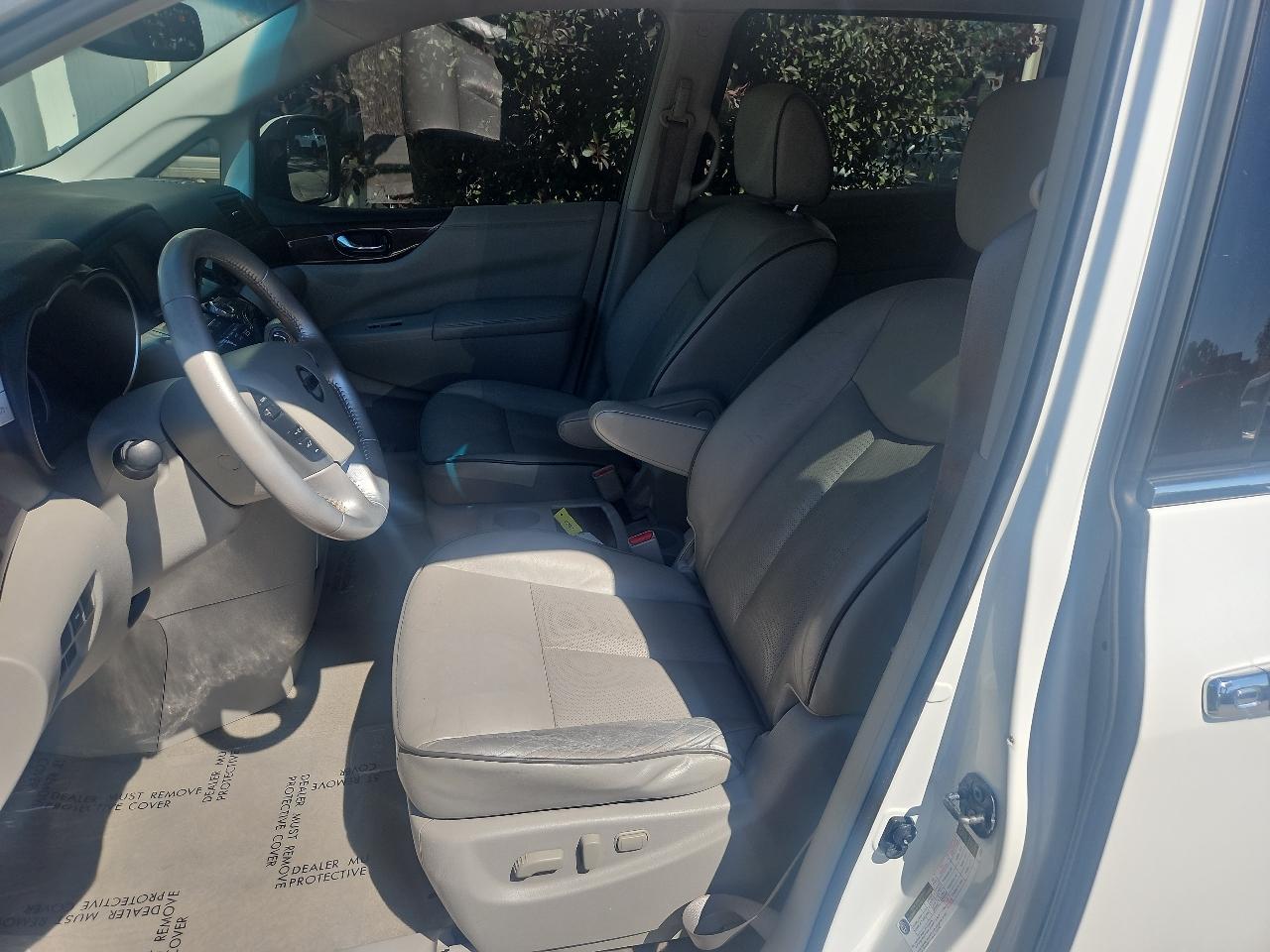 Nissan Quest 4dr SL 2012