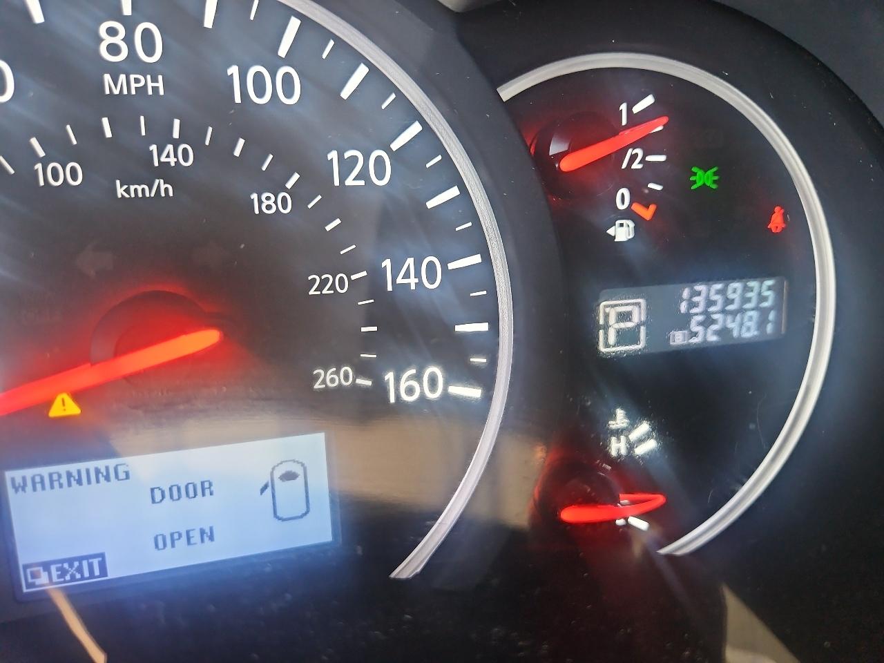 Nissan Quest 4dr SL 2012
