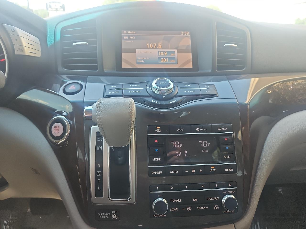 Nissan Quest 4dr SL 2012