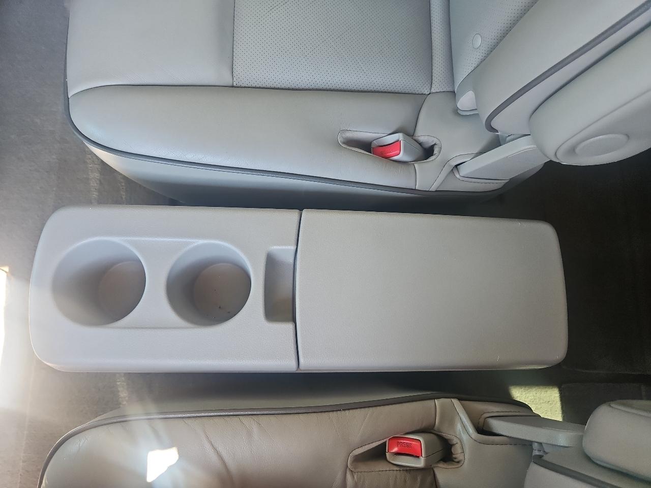 Nissan Quest 4dr SL 2012