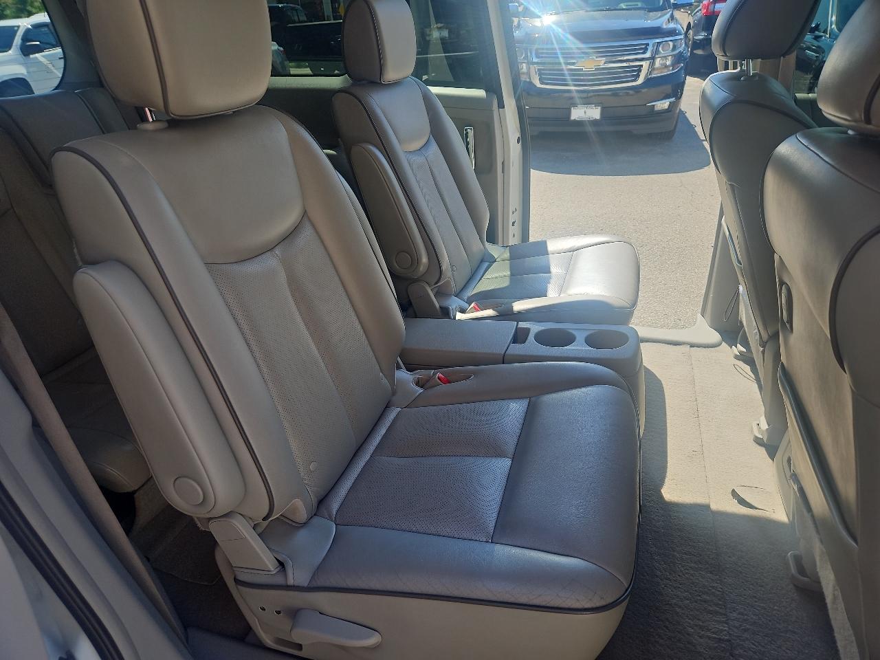 Nissan Quest 4dr SL 2012