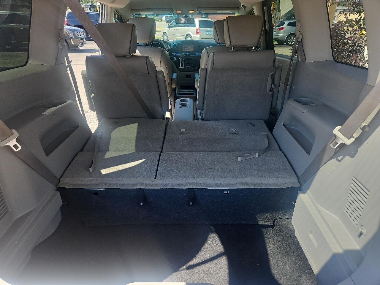 Nissan Quest 4dr SL 2012