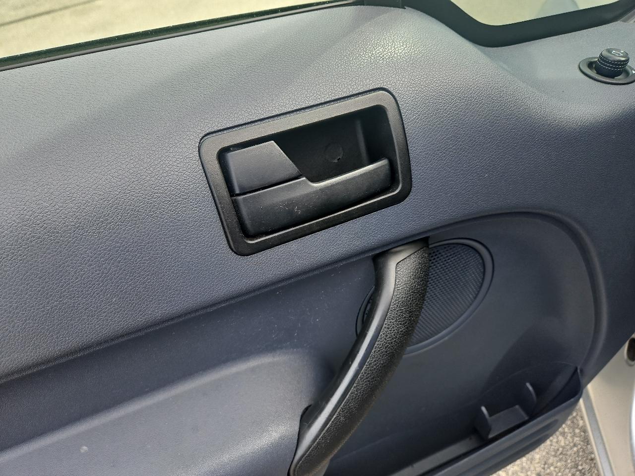 Ford Transit Connect 114.6" XLT w/o side or rear door glass 2013