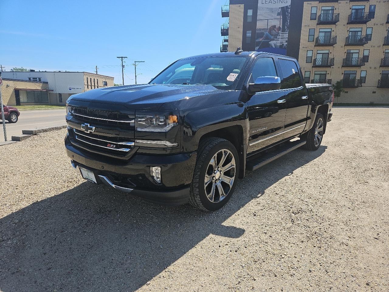 Chevrolet Silverado 1500 4WD Crew Cab 143.5" LTZ w/2LZ 2017