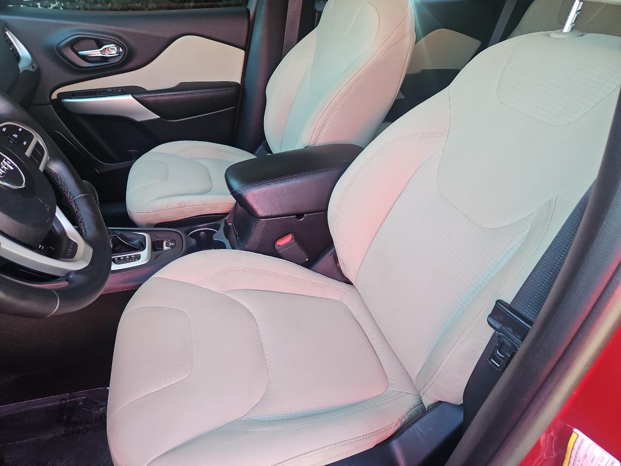 Jeep Cherokee Latitude FWD 2017