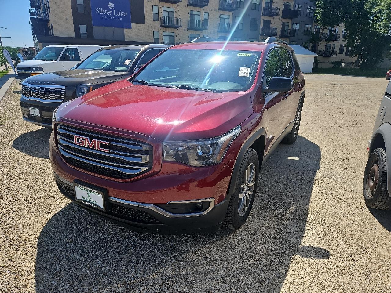 GMC Acadia AWD 4dr SLE w/SLE-2 2017