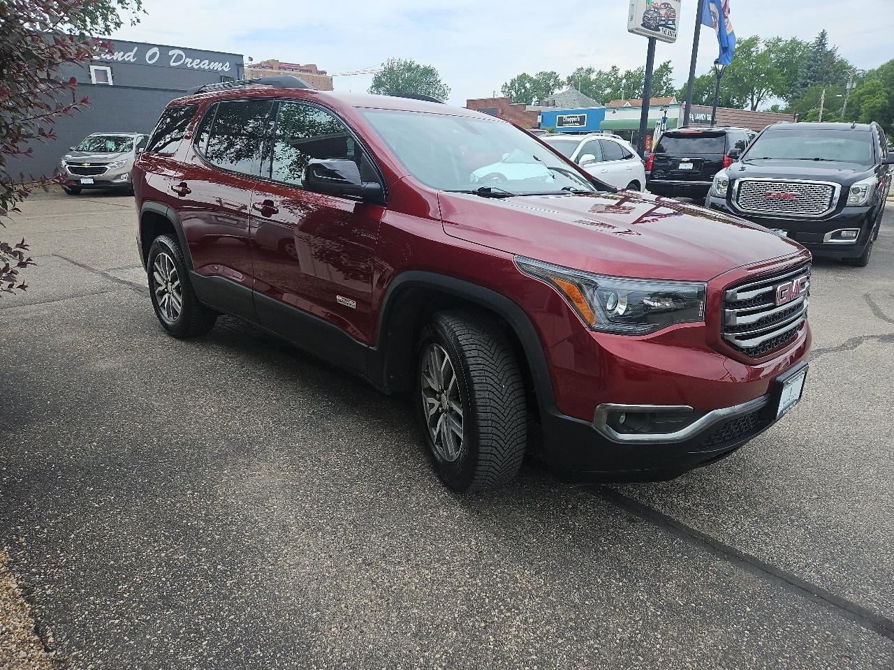 GMC Acadia AWD 4dr SLE w/SLE-2 2017
