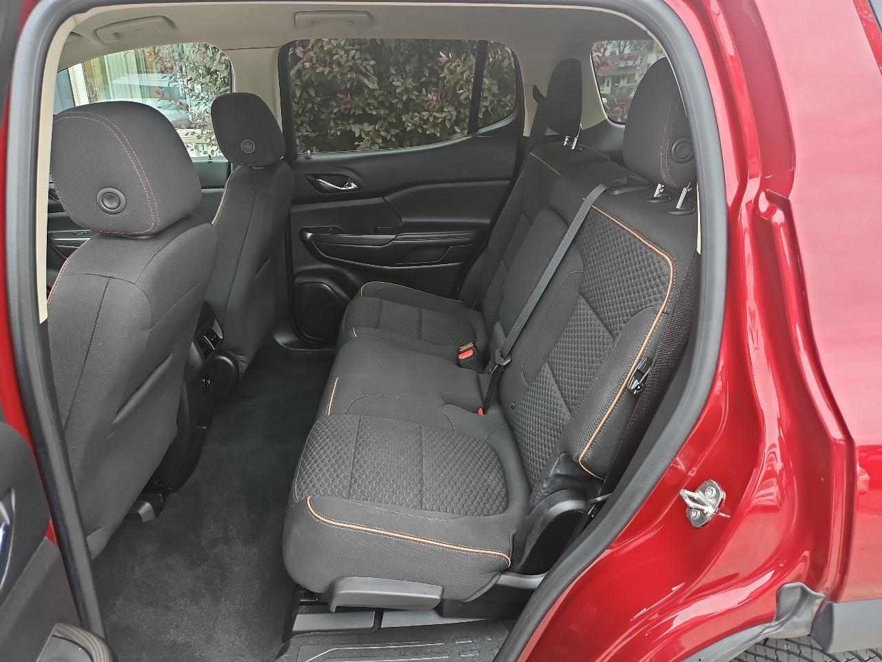 GMC Acadia AWD 4dr SLE w/SLE-2 2017