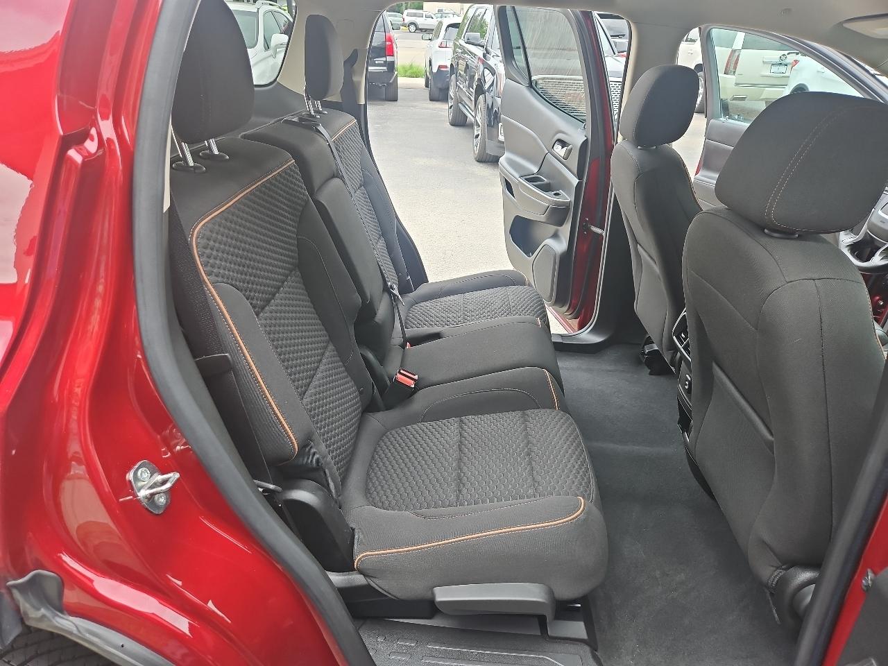 GMC Acadia AWD 4dr SLE w/SLE-2 2017