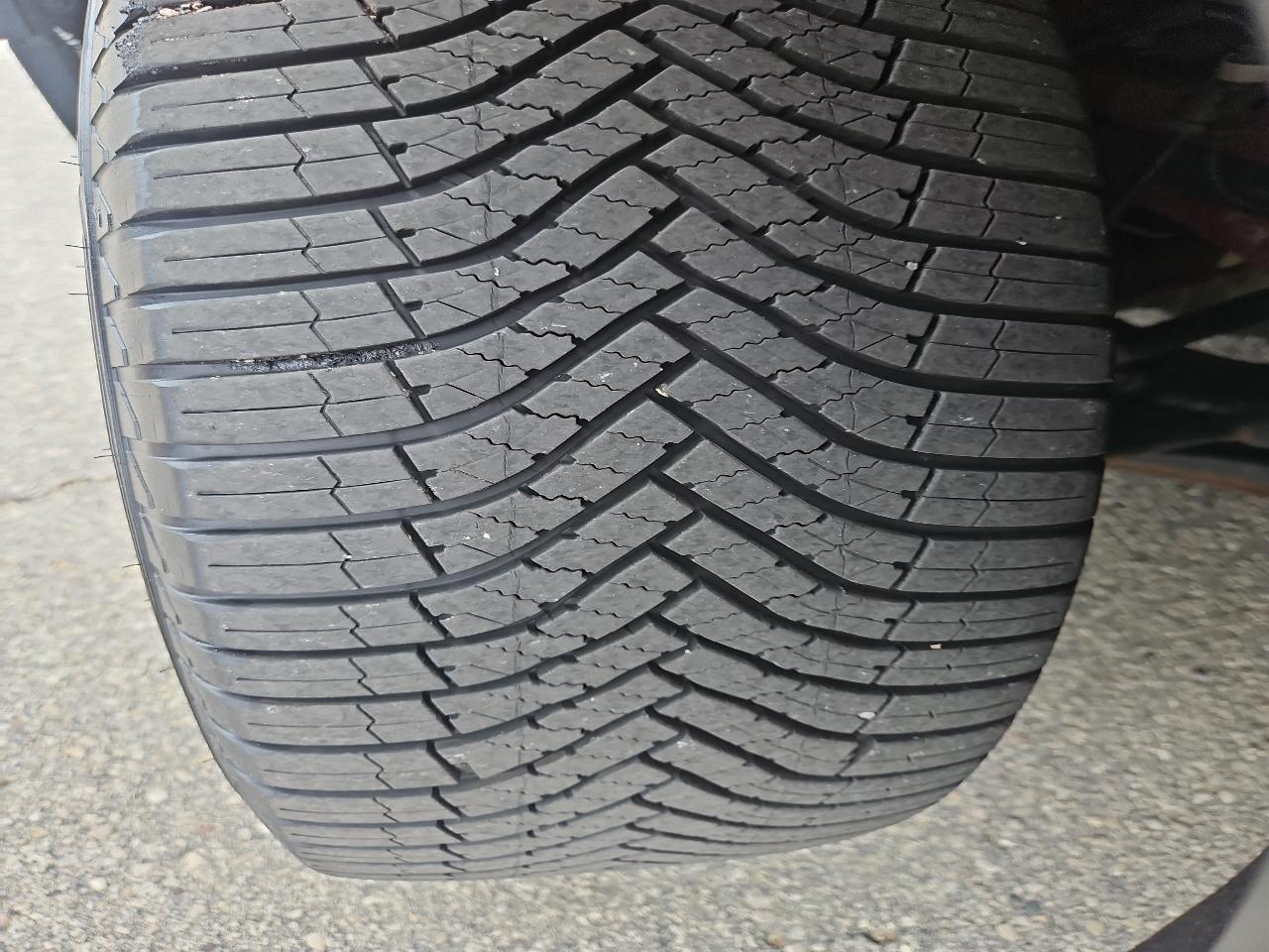 GMC Acadia AWD 4dr SLE w/SLE-2 2017