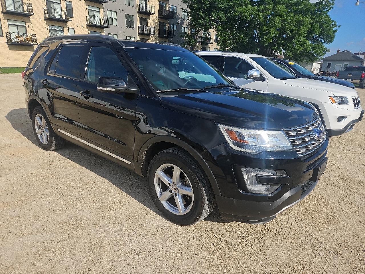 2016 Ford Explorer 4WD 4dr XLT