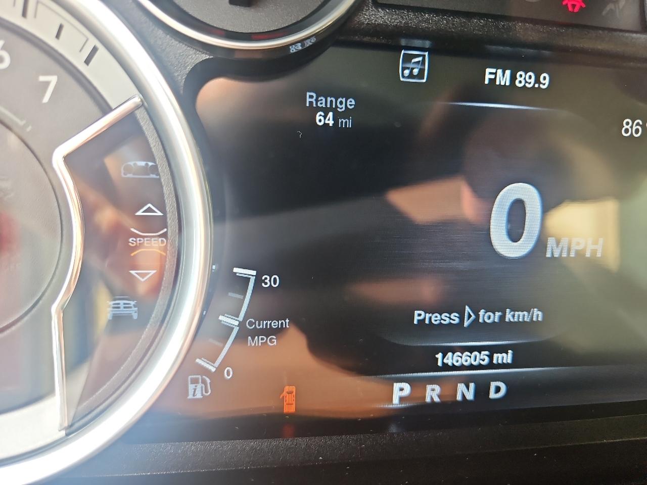 RAM 1500 4WD Crew Cab 140.5" Laramie 2016