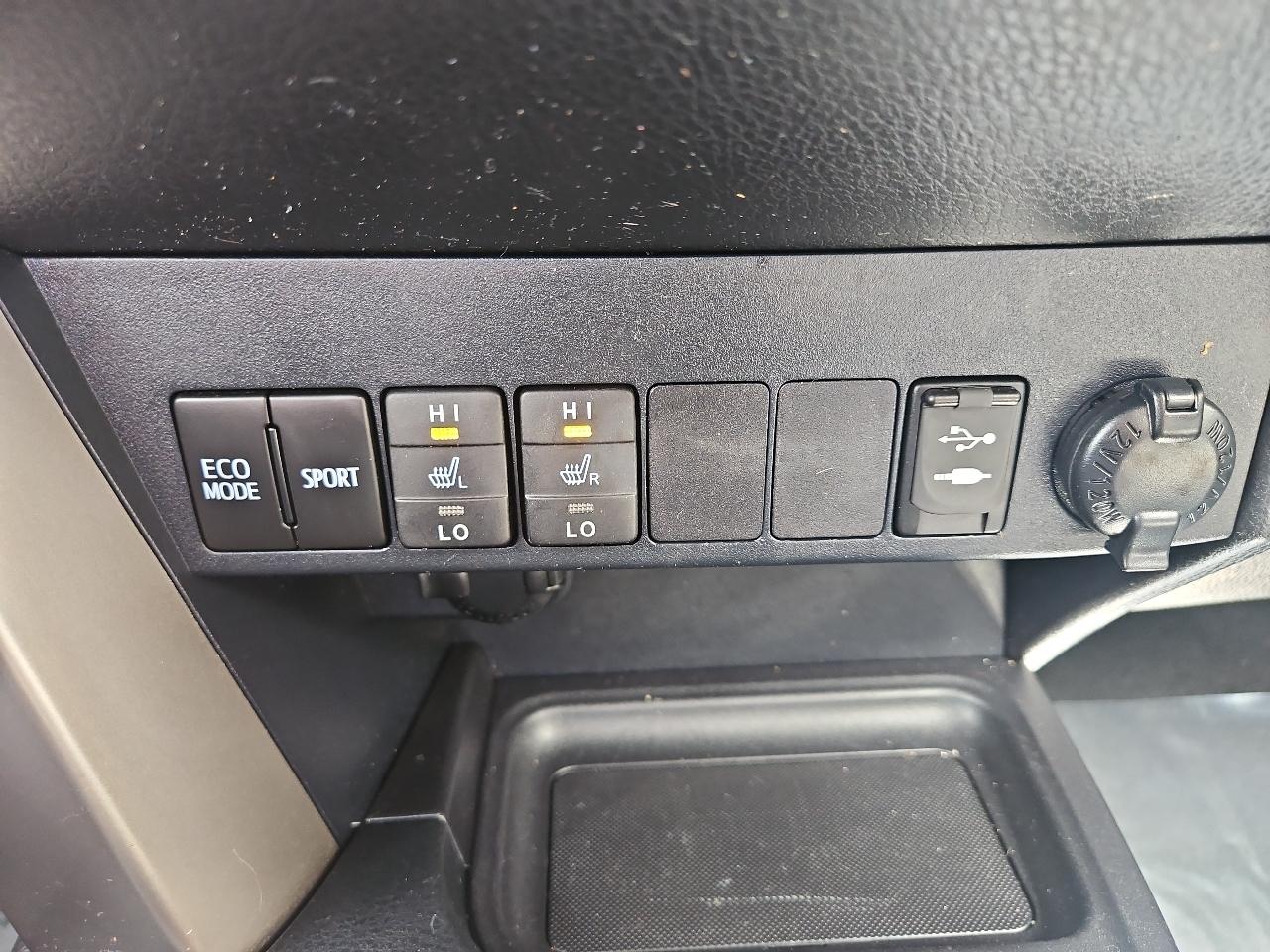 Toyota RAV4 AWD 4dr Limited (Natl) 2013