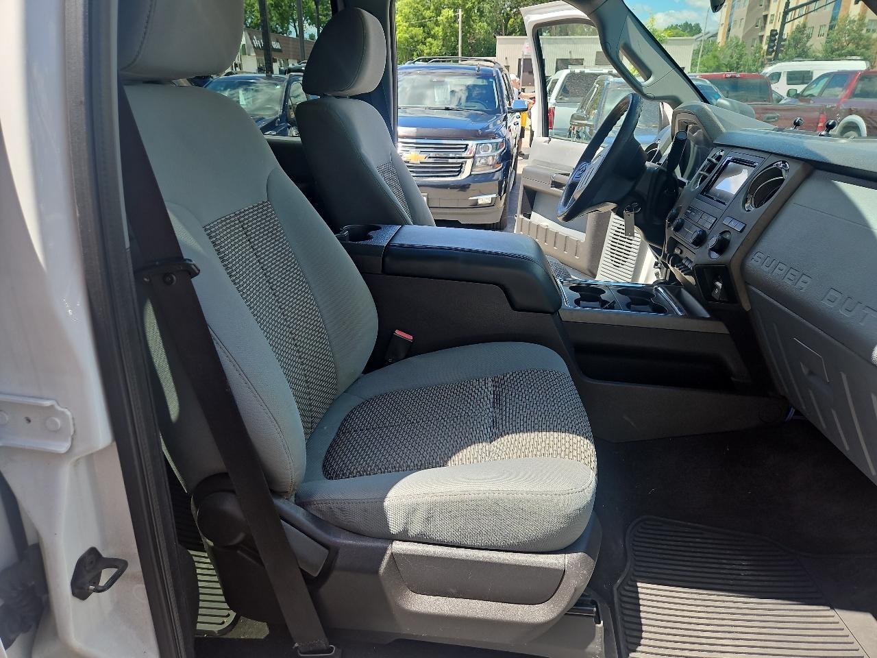 Ford Super Duty F-350 SRW 4WD Crew Cab 156" King Ranch 2011