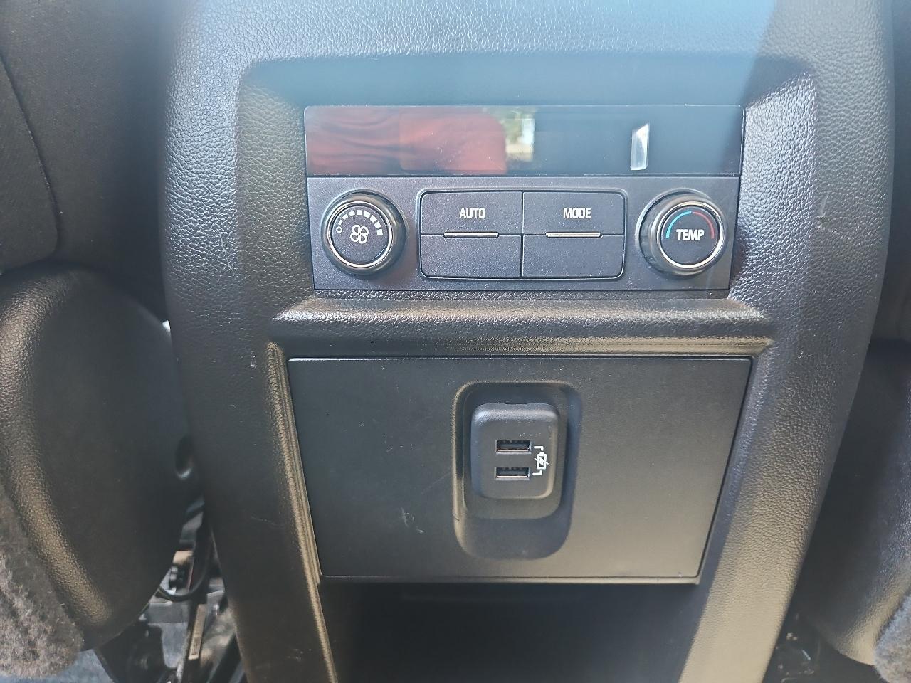Chevrolet Traverse AWD 4dr LT Cloth w/1LT 2019