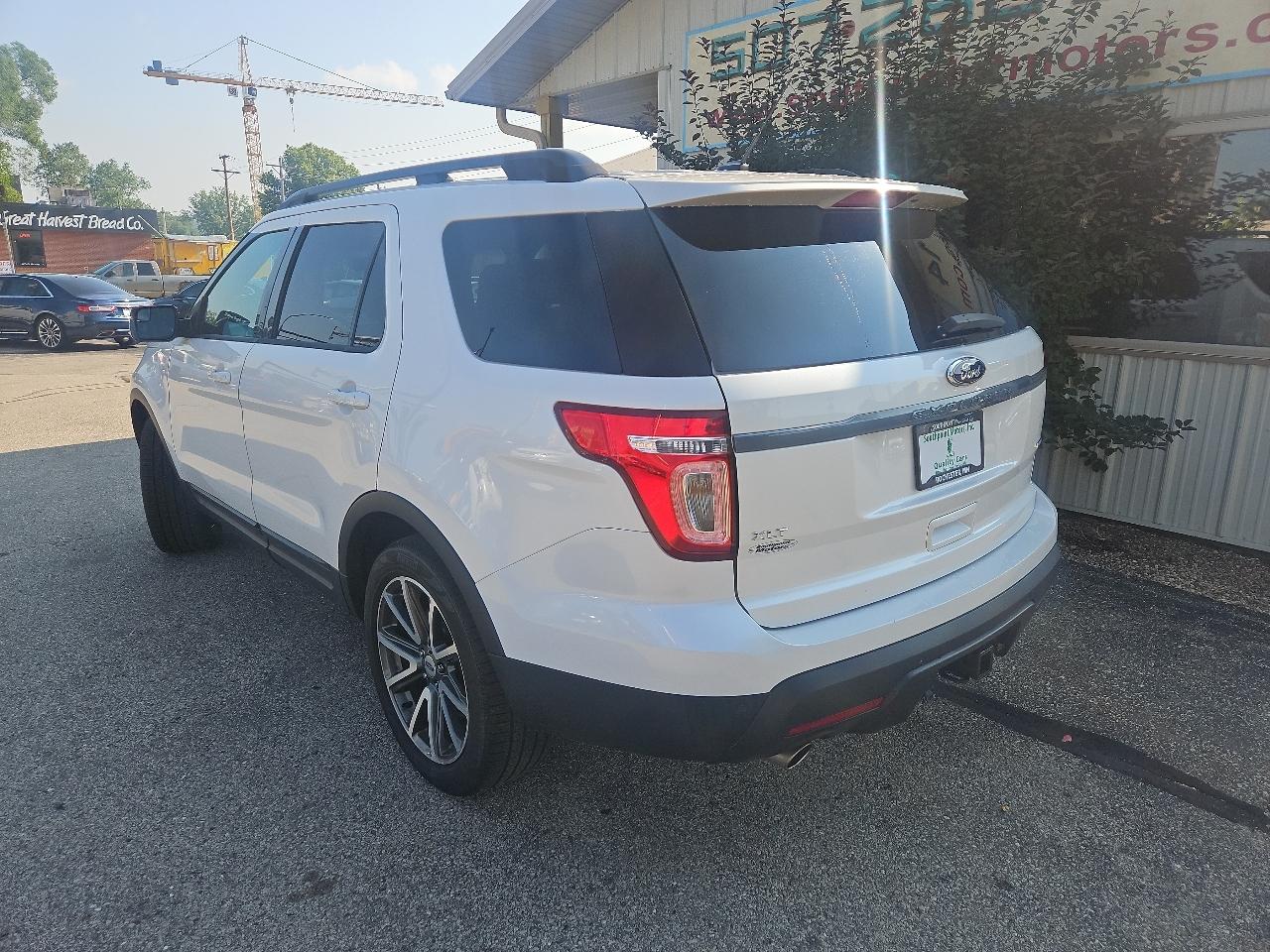 Ford Explorer 4WD 4dr XLT 2015