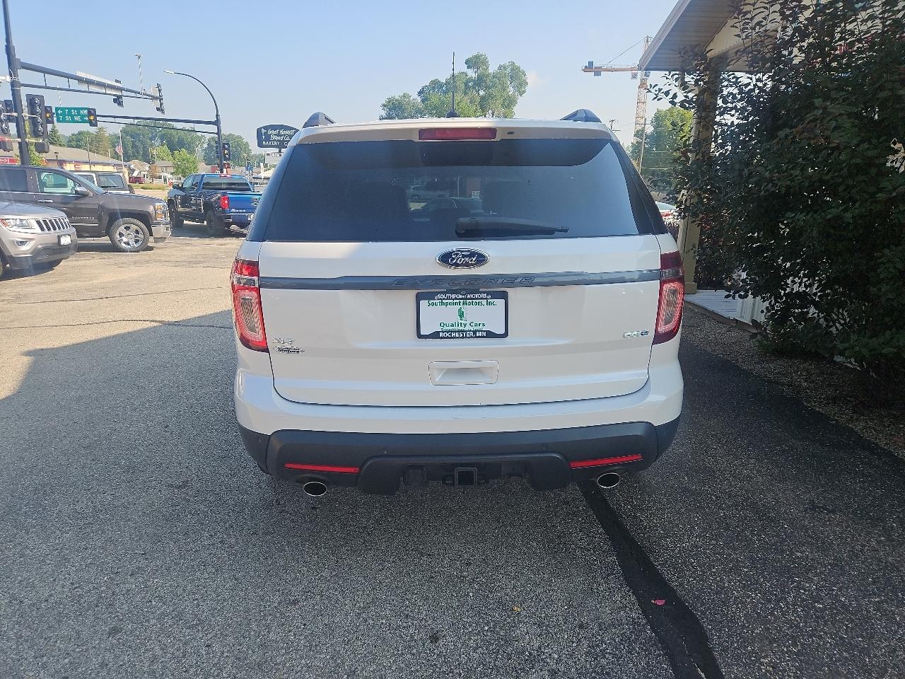 Ford Explorer 4WD 4dr XLT 2015