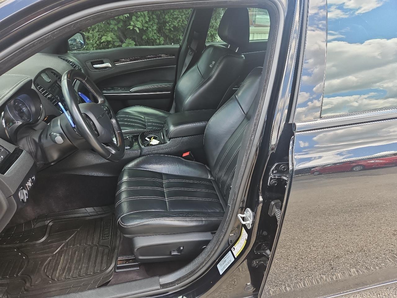 Chrysler 300 300S AWD 2017