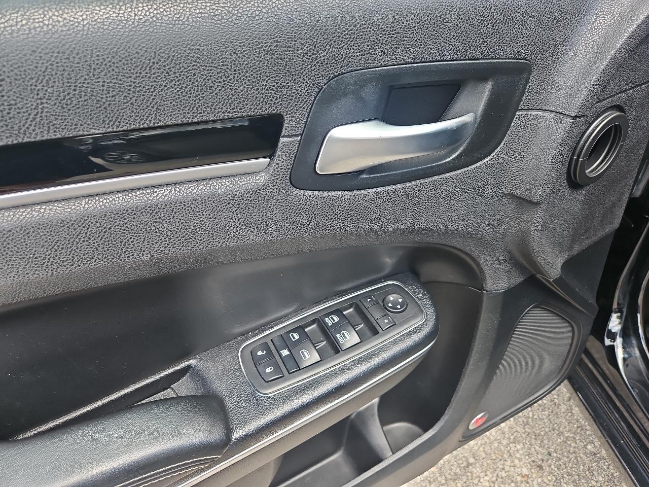 Chrysler 300 300S AWD 2017