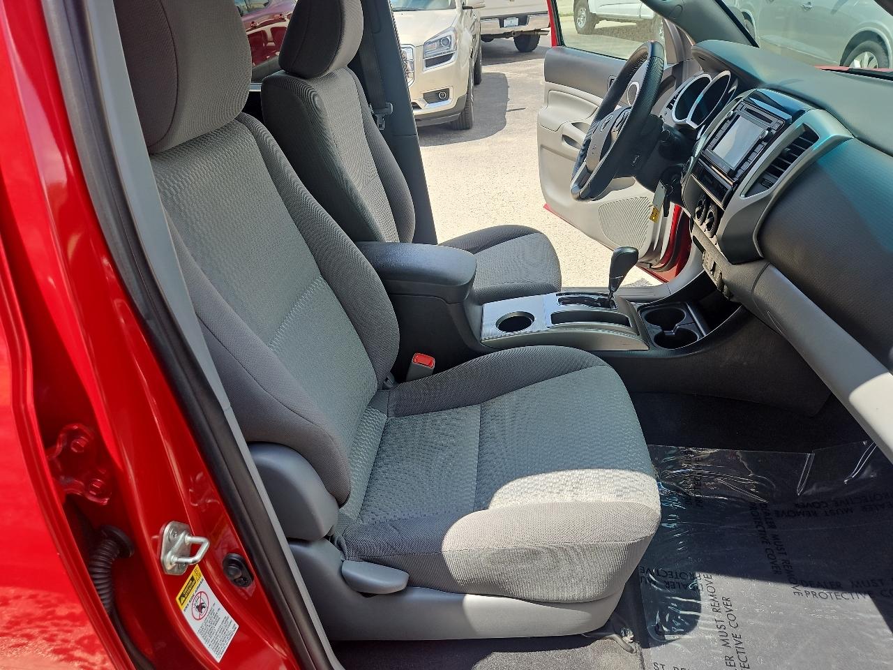 Toyota Tacoma 4WD Double Cab LB V6 AT (Natl) 2015