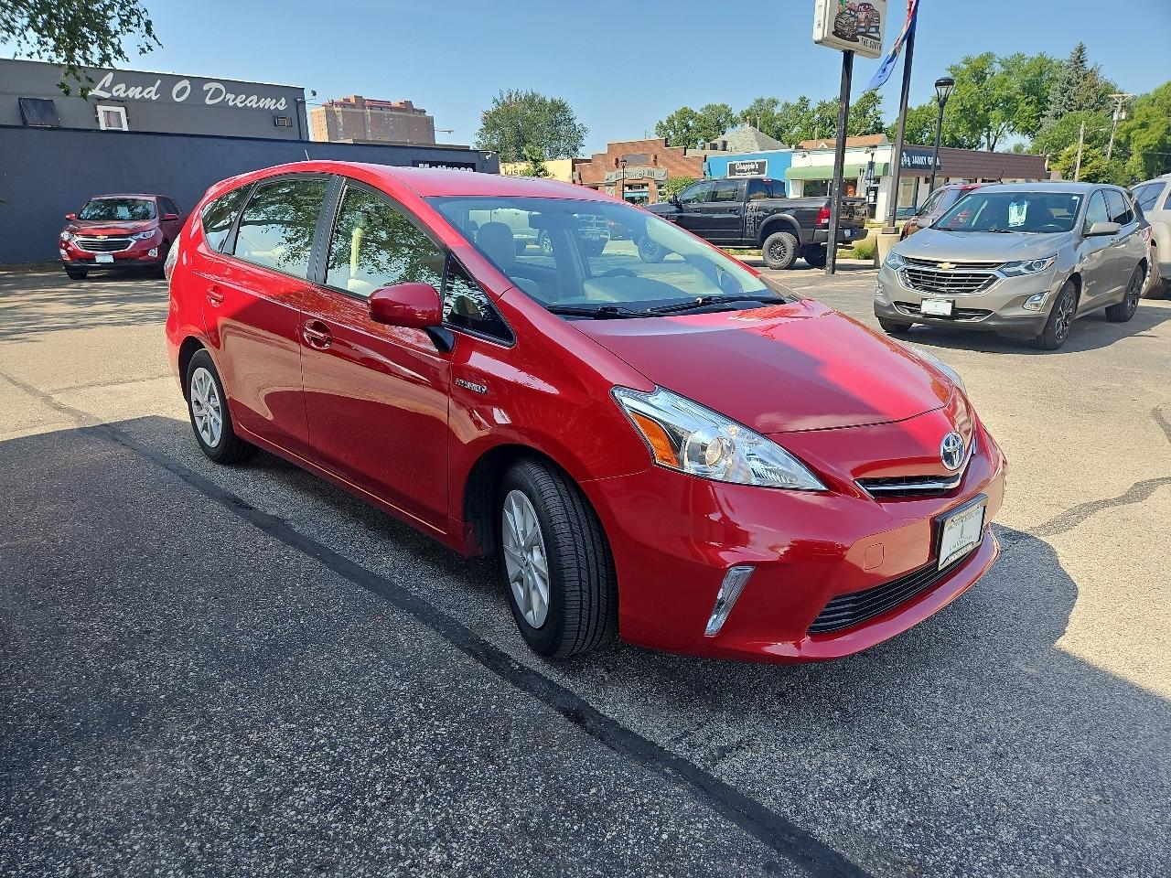 Toyota Prius V 5dr Wgn Three (Natl) 2012