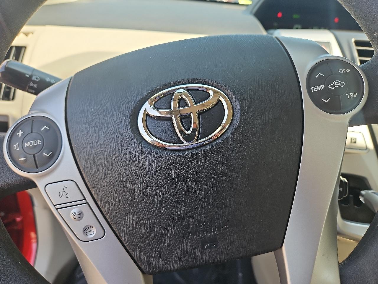 Toyota Prius V 5dr Wgn Three (Natl) 2012