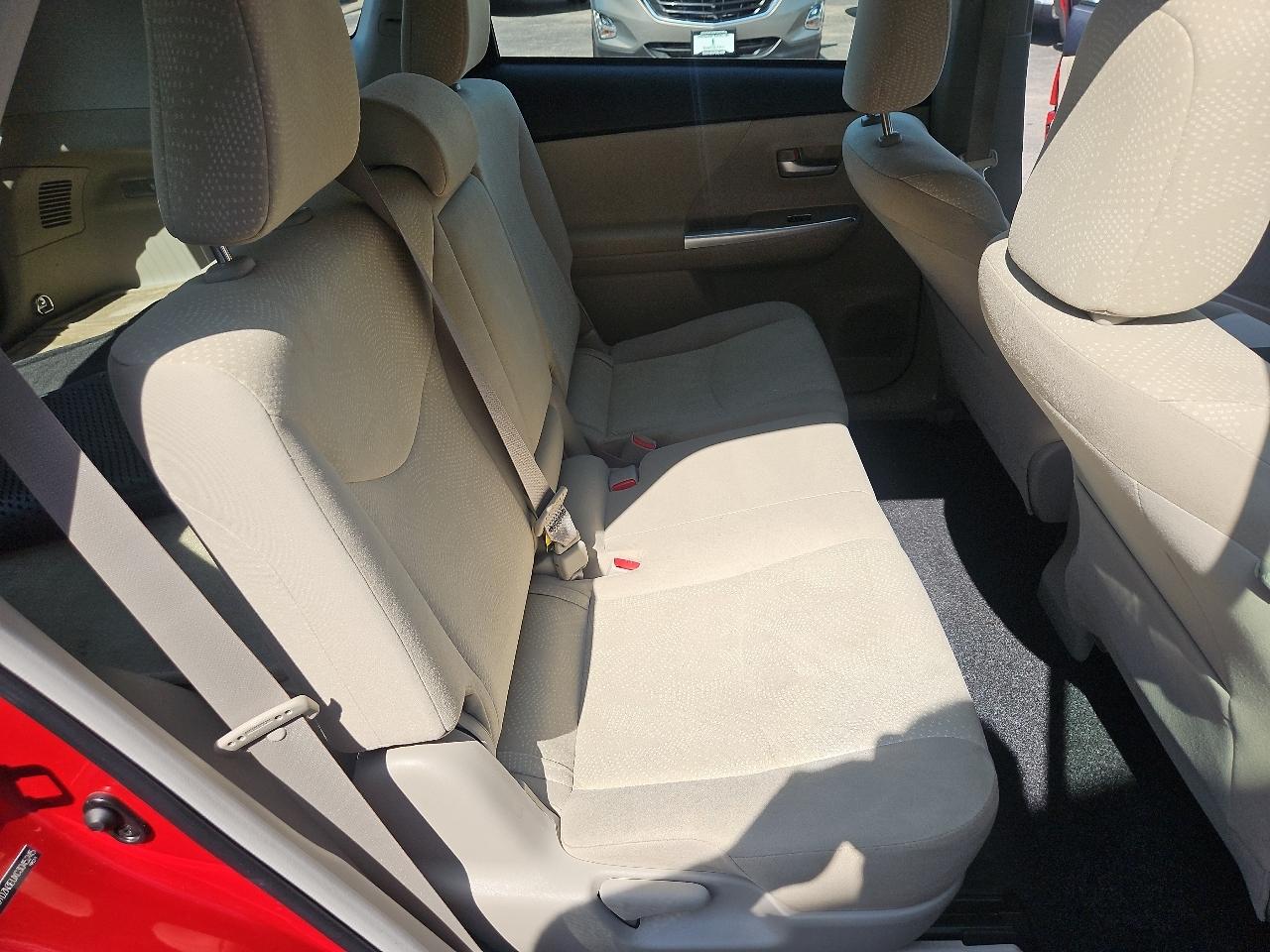 Toyota Prius V 5dr Wgn Three (Natl) 2012