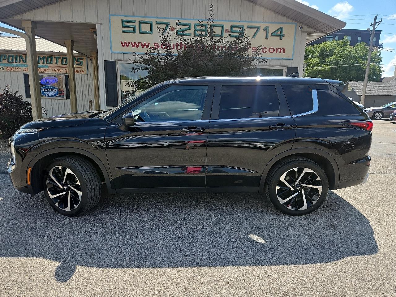 Mitsubishi Outlander SE Launch Edition S-AWC 2022