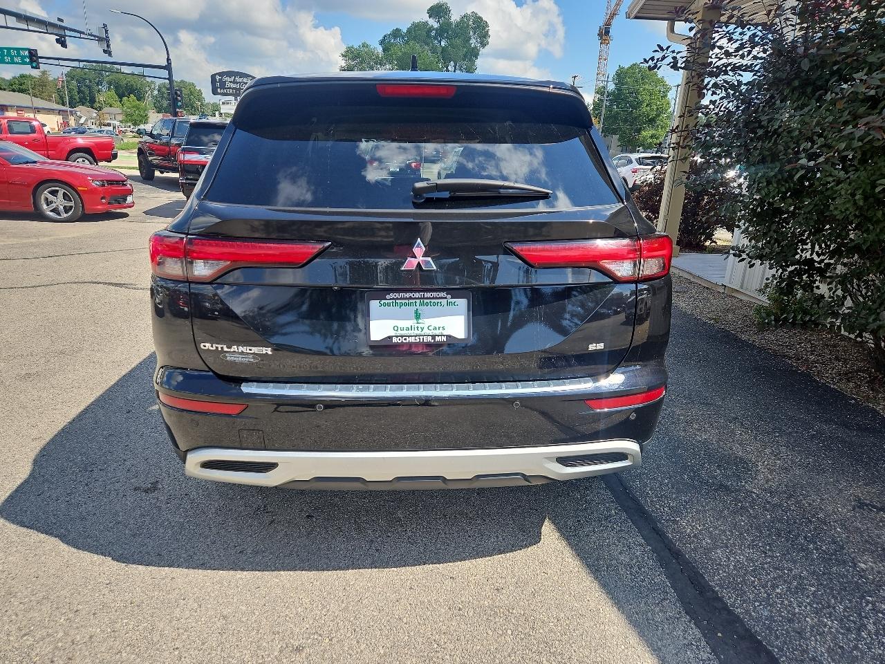 Mitsubishi Outlander SE Launch Edition S-AWC 2022