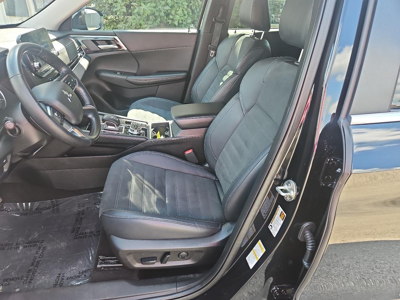 Mitsubishi Outlander SE Launch Edition S-AWC 2022