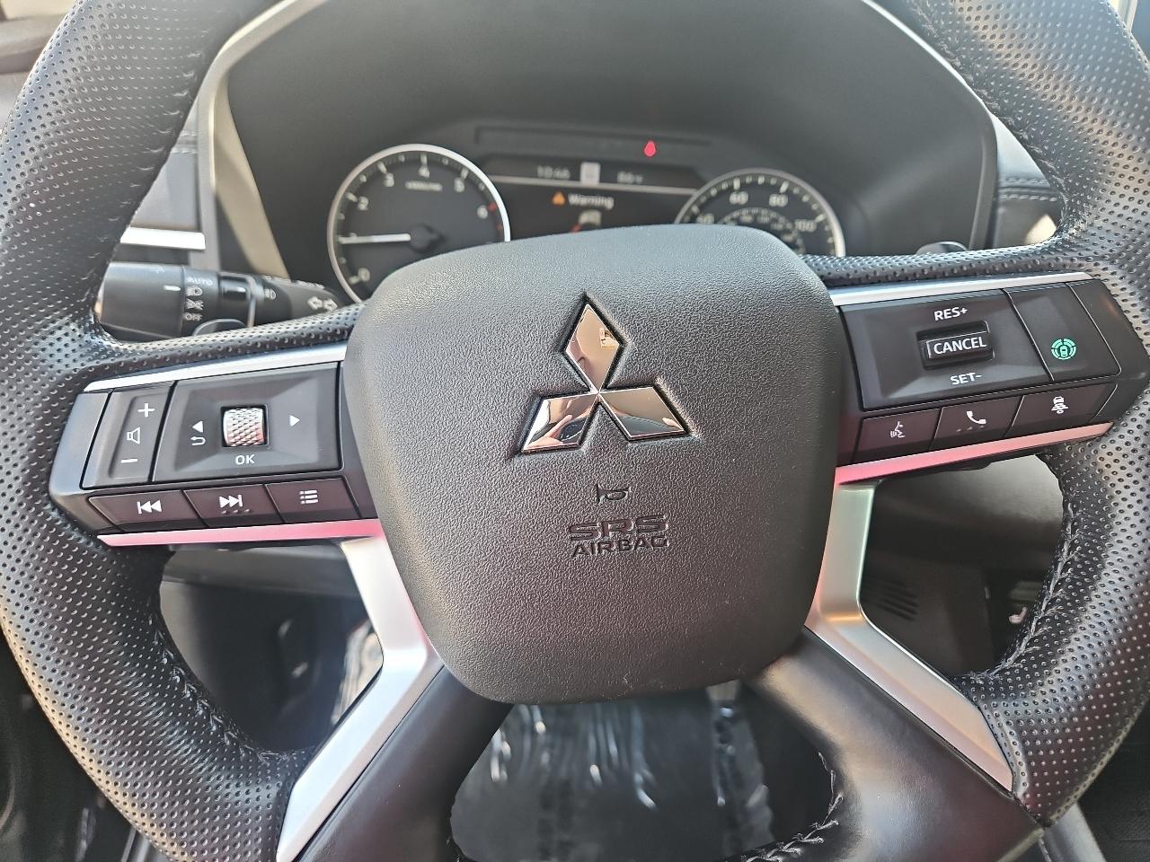 Mitsubishi Outlander SE Launch Edition S-AWC 2022