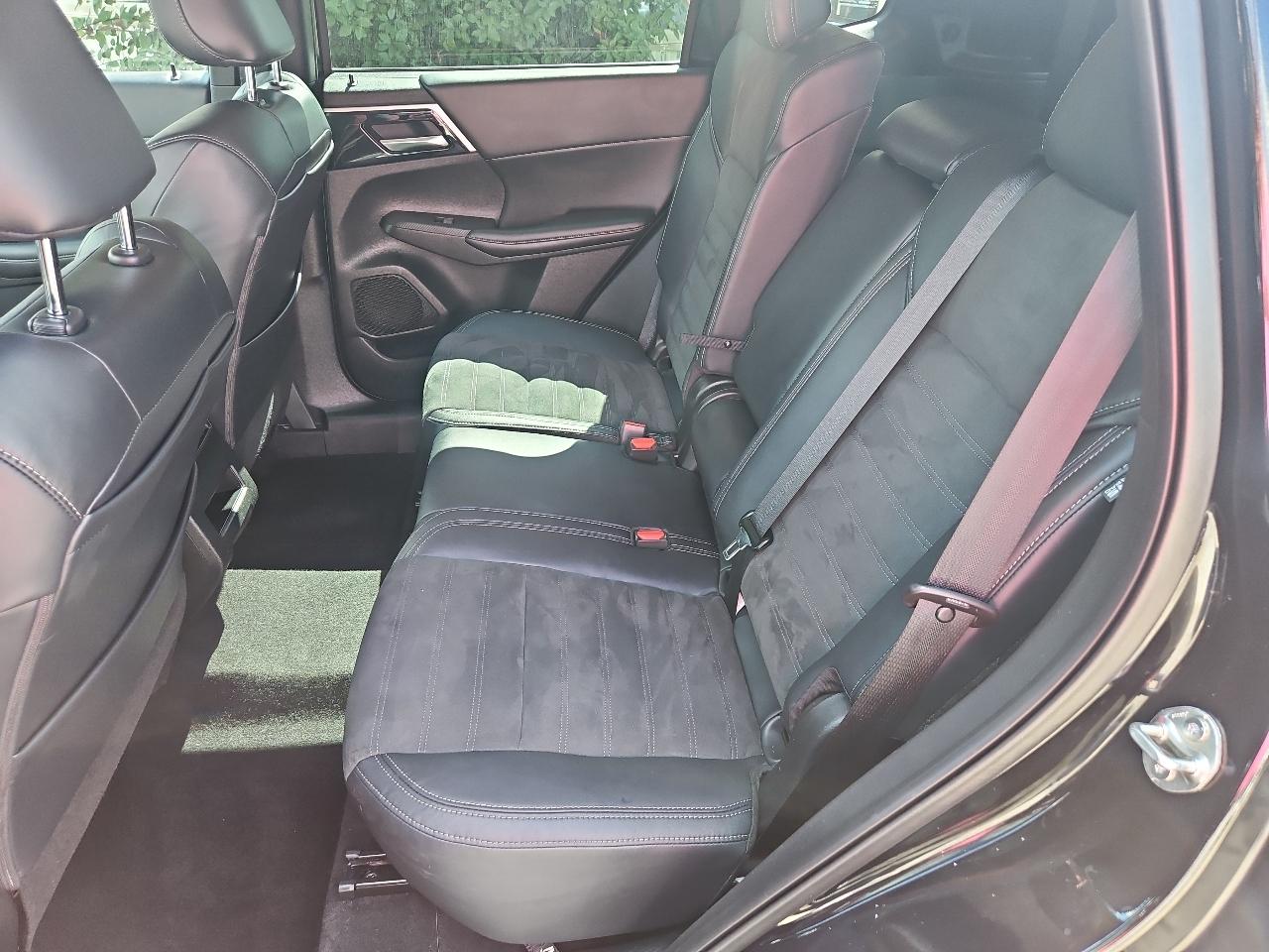 Mitsubishi Outlander SE Launch Edition S-AWC 2022