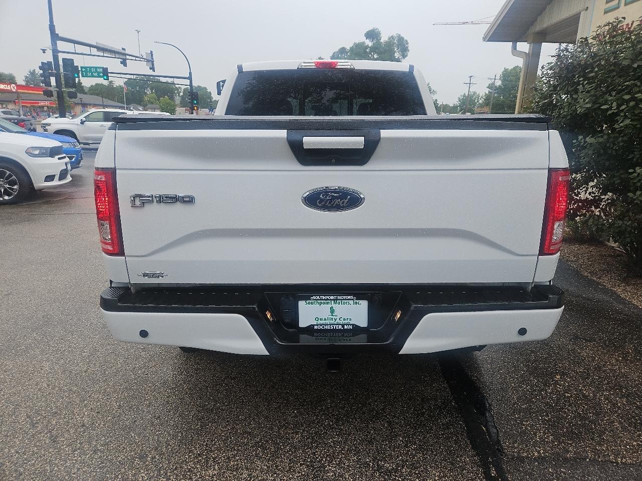 Ford F-150 XLT SuperCrew Short Box 4WD 2017