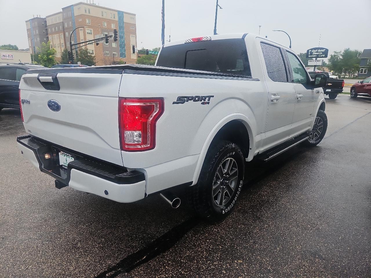 Ford F-150 XLT SuperCrew Short Box 4WD 2017