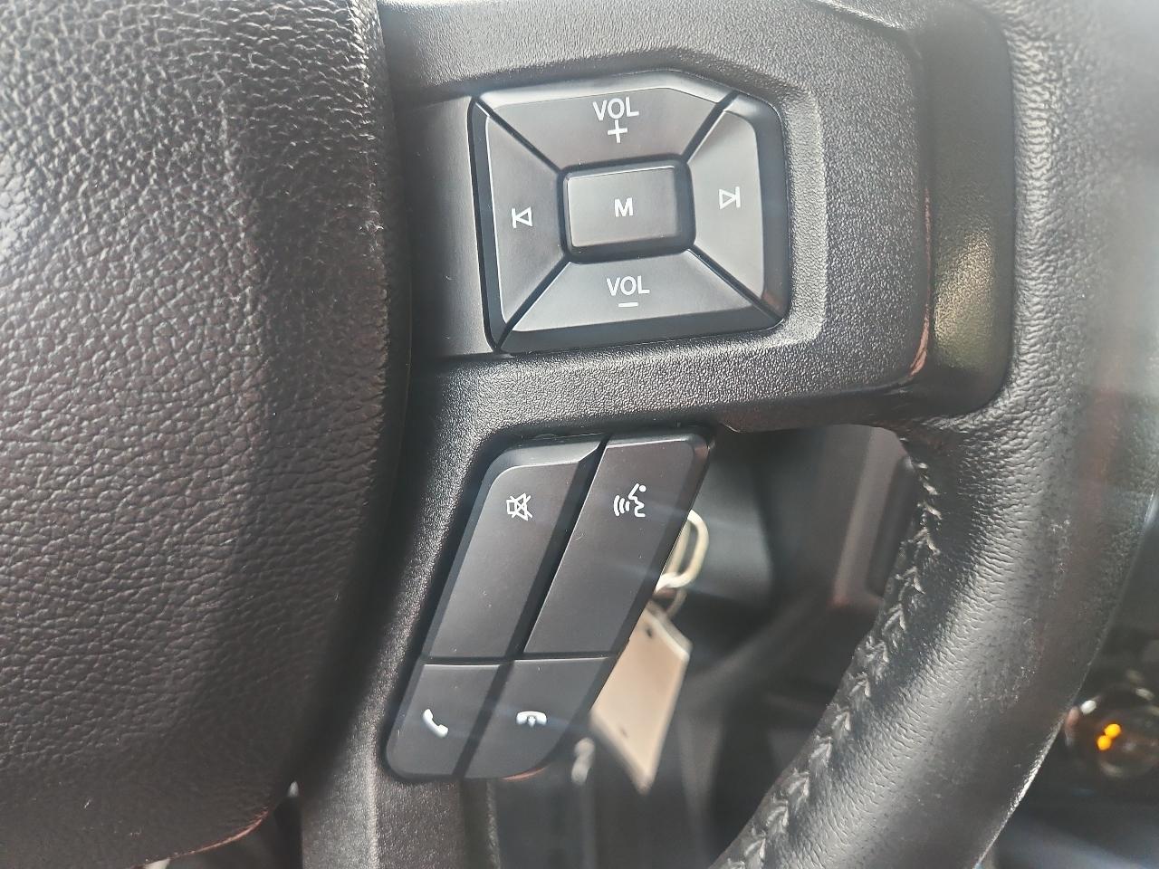 Ford F-150 XLT SuperCrew Short Box 4WD 2017